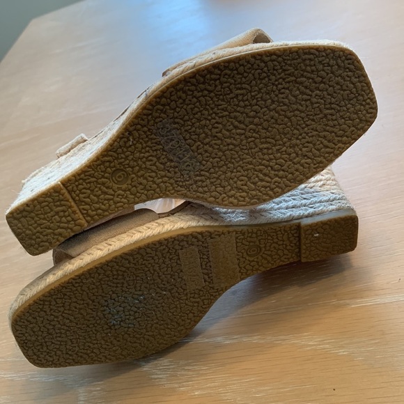 Charlotte Russe Wedge Peep toe sandals, new without box, size 6 - Picture 7 of 8